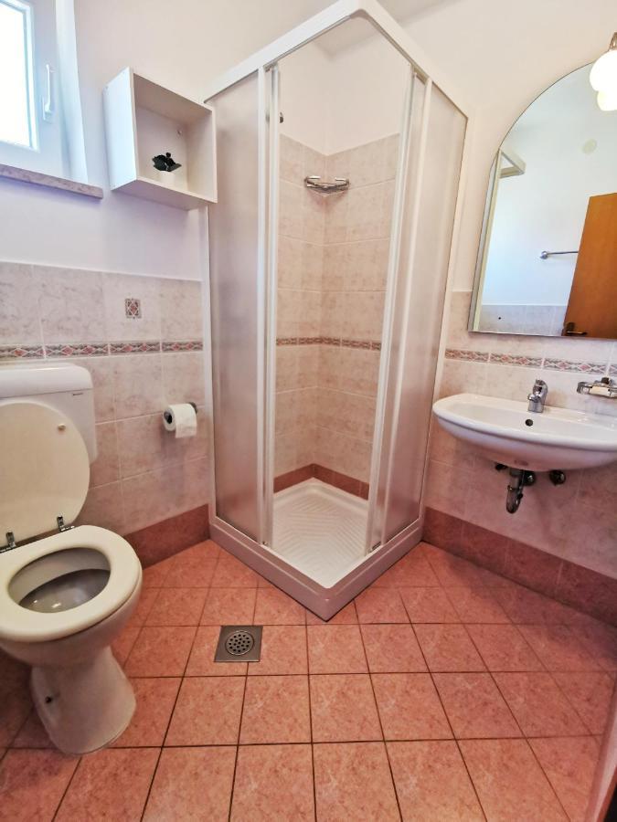 Apartments Sokolic Нерезине Екстер'єр фото