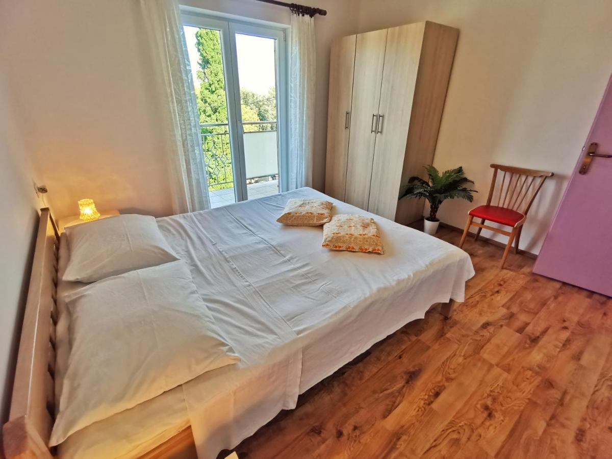 Apartments Sokolic Нерезине Екстер'єр фото