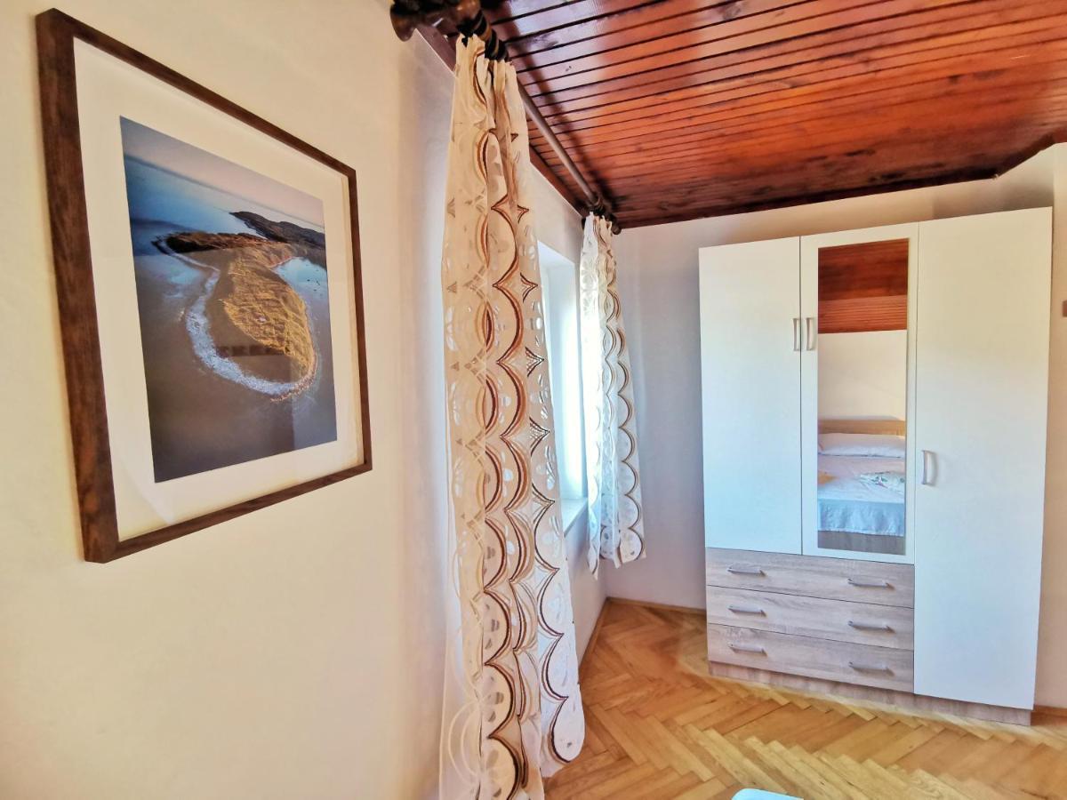 Apartments Sokolic Нерезине Екстер'єр фото
